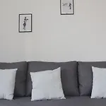 Le Carre, De Apartament Miluza
