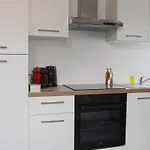 Le Carre, De Apartament Miluza