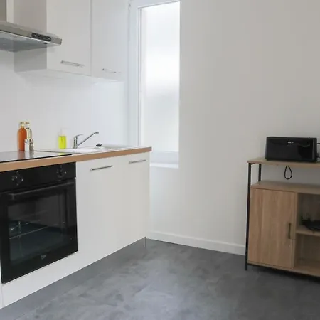 Le Carre, De Apartman