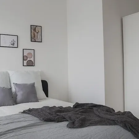 Apartament Le Carre, De *